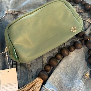 Lululemon Athletica Sage Cosmetic Bag